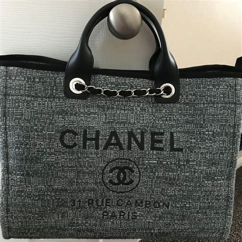 chanel tote bag 2018 price|average chanel bag price.